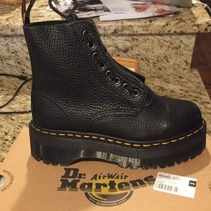 Dr.Martens 8 Eye Sinclair Jungle Boot Fits US 7.5